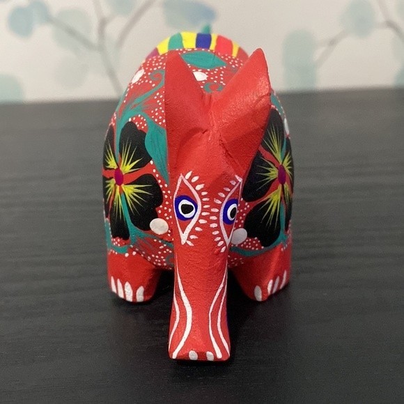 Handcrafted Armadillo Alebrije Wood Carved Figurine - Picture 6 of 7